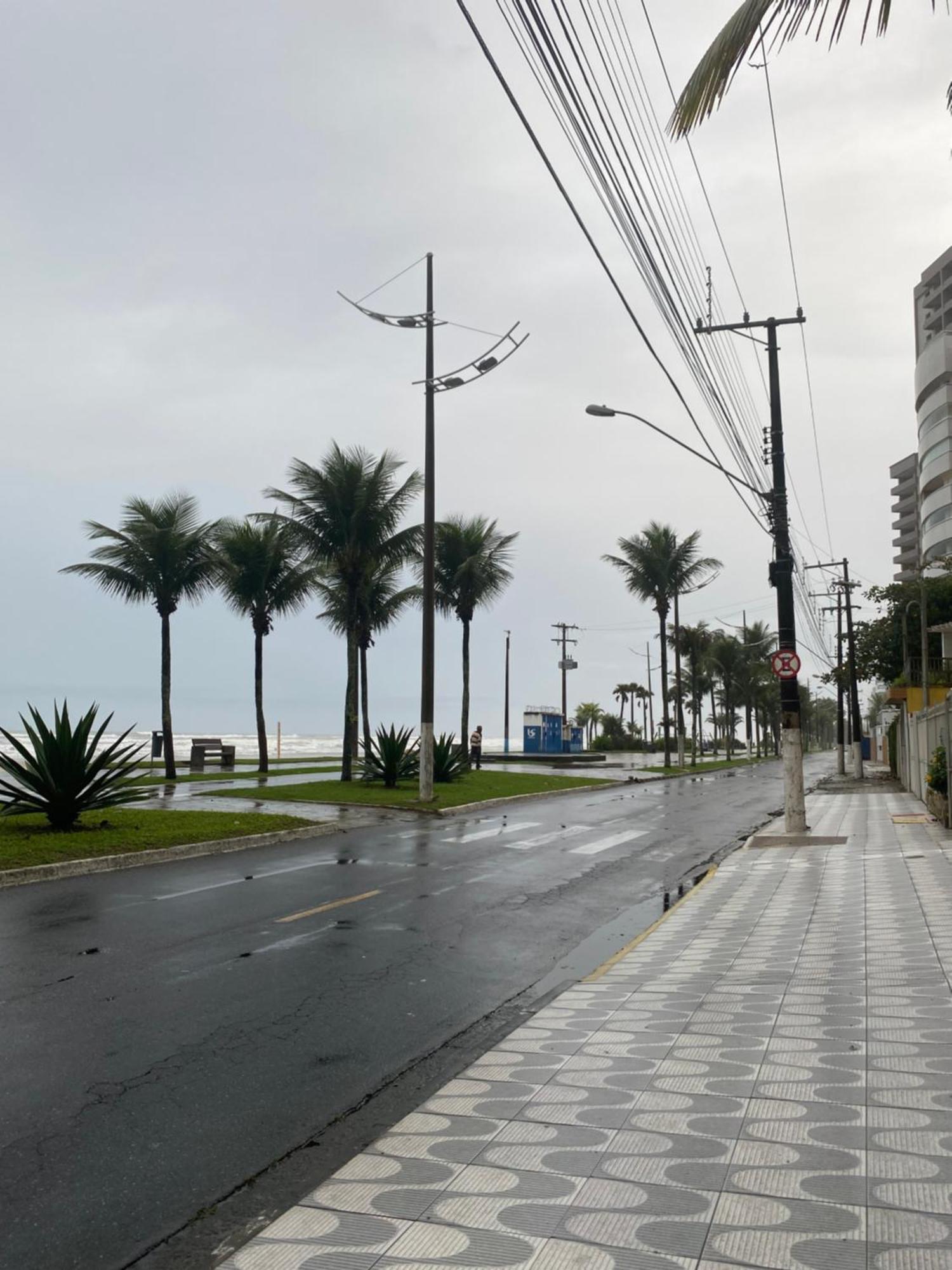 Marcondes De Castro Apartment *